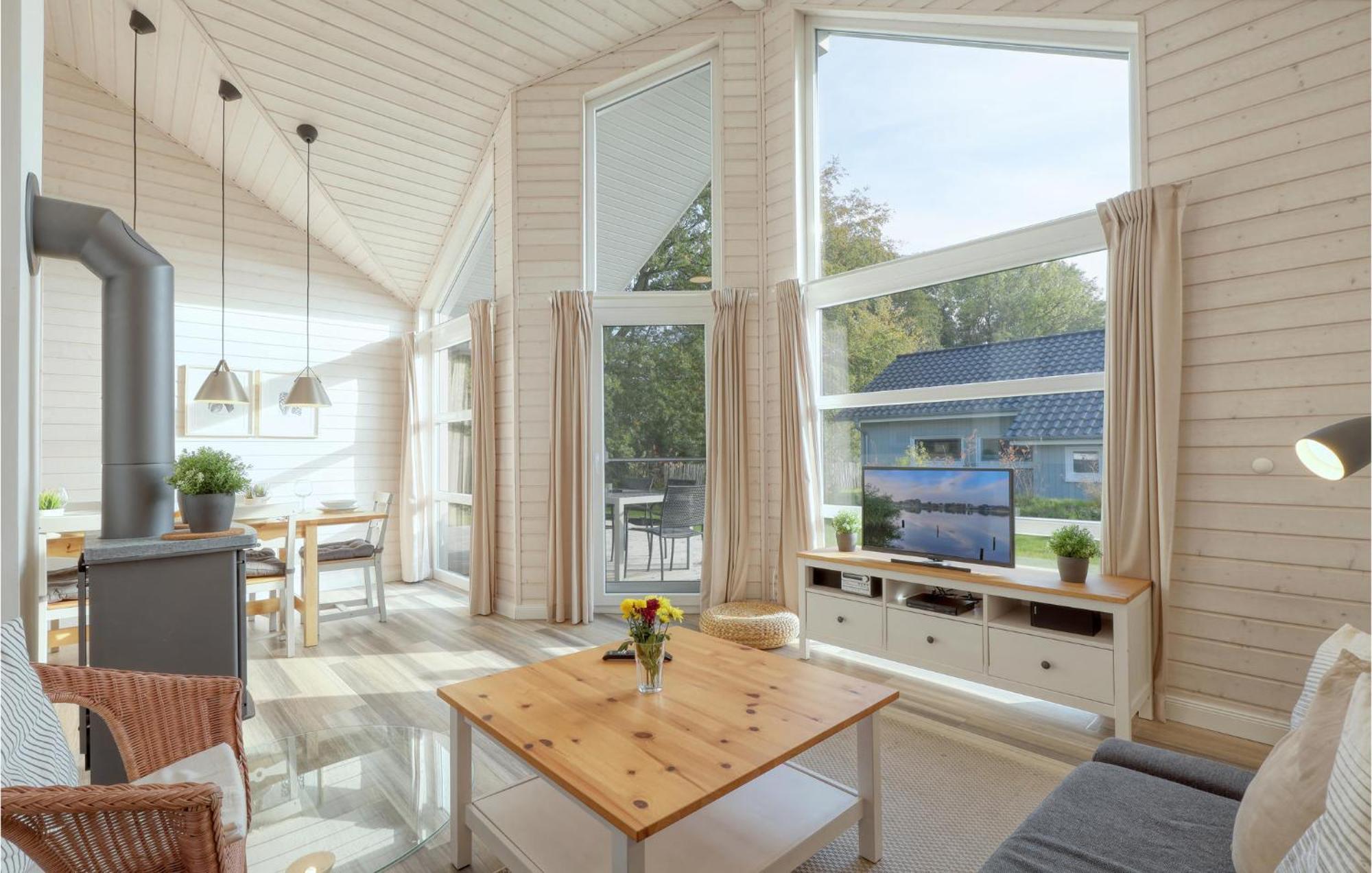 Stunning Home In Krems Ii-Warderbrueck With Wifi Gols Exterior foto